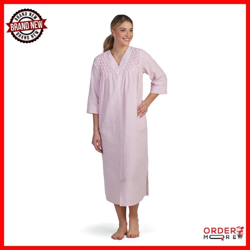Long Seersucker Robe with Pockets and Zipper Front Trim